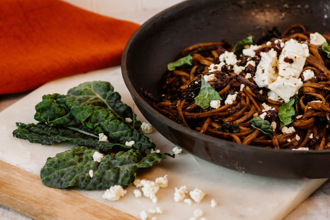 Balsamic Linguini with Caramelized Onions and Goat Cheese 